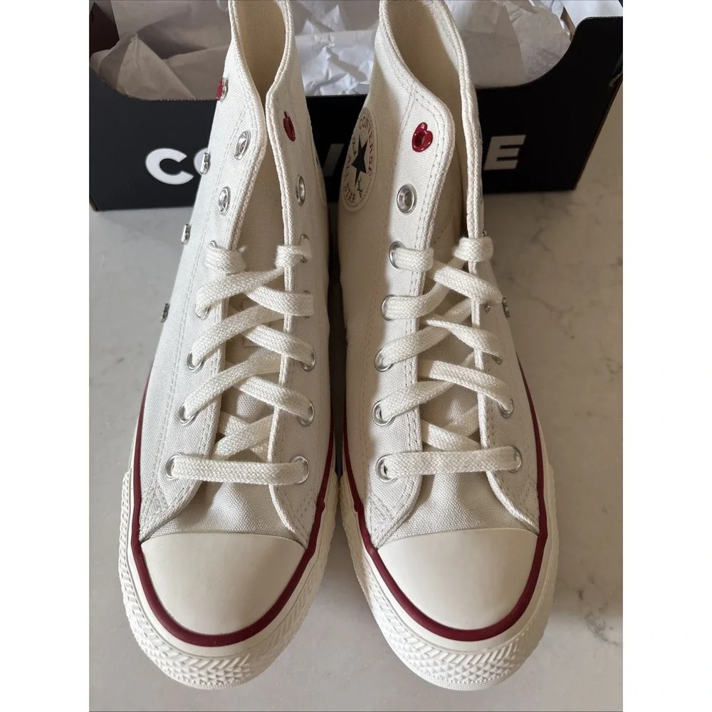Converse Women 7.5 Chuck Taylor All Star White Hearts High Top Sneaker Retro Vtg
